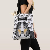 Blauer Merle Shetland Schafhund und Knochen & Name Tasche (Von Nahem)