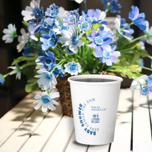 Blauer, minimalistischer Baby-Duschjunge Pappbecher