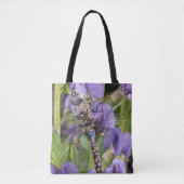 Blauer Mit Augen Darner Dragonfly auf der Blume Tasche (Vorderseite)