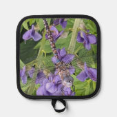 Blauer Mit Augen Darner Dragonfly auf Purple Flowe Topflappen (Vorderseite)