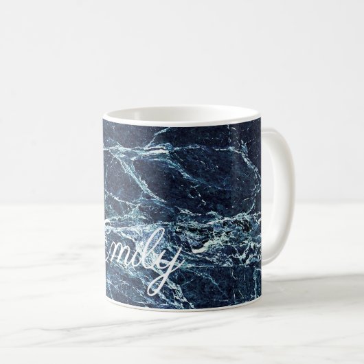 Blauer moderner personalisierter Marmorierungname Kaffeetasse (VorderseiteRechts)