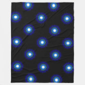 Blauer Mond im Schwarzen Himmel 1 Fleecedecke (Vorderseite)