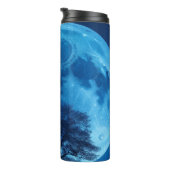 Blauer Mond in der Sky Tumbler Thermosbecher (Nach rechts gedreht)