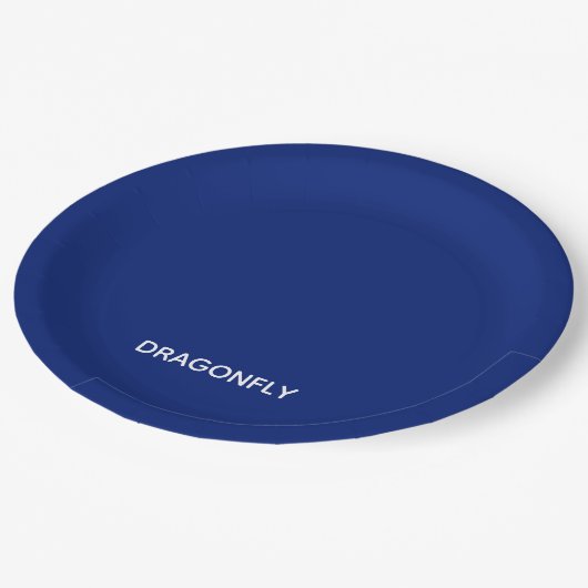 Blauer Name der Libelle Pappteller (Schrägansicht)