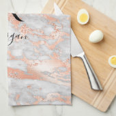 Blauer Name/Monogramm Weißer/Rose Goldmarmor Glitz Geschirrtuch (Viertel Falte)