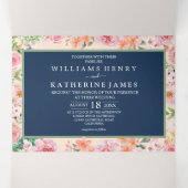 Blauer Navy Dusty Blush Pink & Peach Floral Dreifach Gefaltete Einladung (Innenseite Mitte)