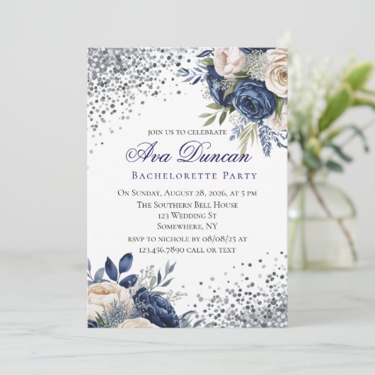 Blauer Navy und Elfenbeinblume Dusche Einladung (Stehend Vorderseite)