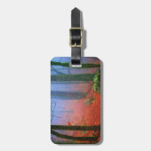 Blauer Nebel in gestrichenem Wald Gepäckanhänger (Vorderseite vertikal)