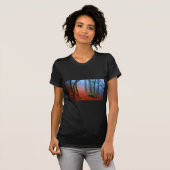 Blauer Nebel in gestrichenem Wald T-Shirt (Vorne ganz)