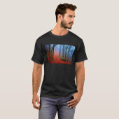 Blauer Nebel in gestrichenem Wald T-Shirt (Vorne ganz)