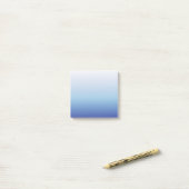 Blauer Ombre-Verlauf Post-it Klebezettel (Auf Schreibtisch)