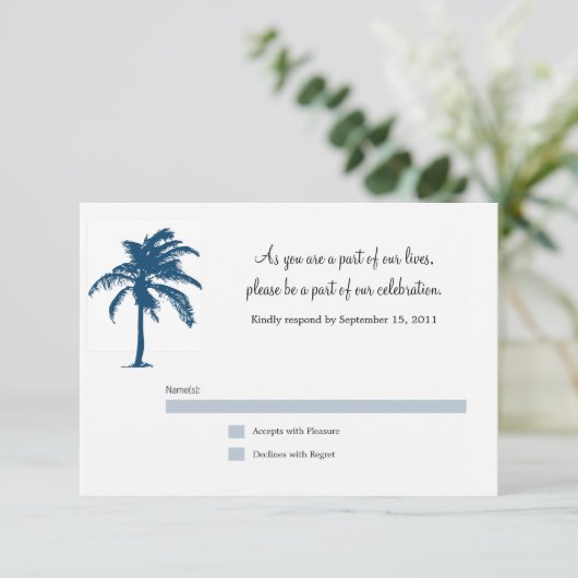 Blauer Palm Tree Hochzeitskarte RSVP (Stehend Vorderseite)