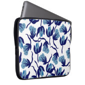 Blauer Pansy Floral: Hand Gezeichnet Nahtlos. Laptopschutzhülle (Vorne Rechts)