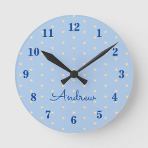 Blauer personalisierter Junge Runde Wanduhr