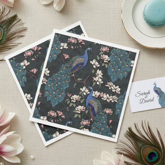 Blauer Pfau und Magnolienschwarz Serviette