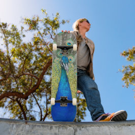 Blauer Pfauenfeder Skateboard