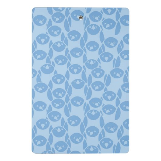 Blauer Pinguinmusterhintergrund Mini Klemmbrett (Rückseite)