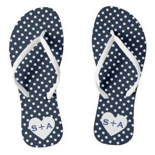 Blauer Polka-Punkte Herz-Monogramm-Honeymoon Badesandalen