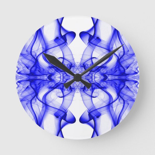 Blauer Rauch auf weiß Runde Wanduhr (Vorderseite)