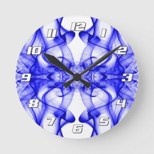 Blauer Rauch Symmetrisches Minimalistisches Weiß Runde Wanduhr