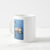 Blauer Reiher auf Enten-Lockvogel durch Kaffeetasse (Vorderseite Links)