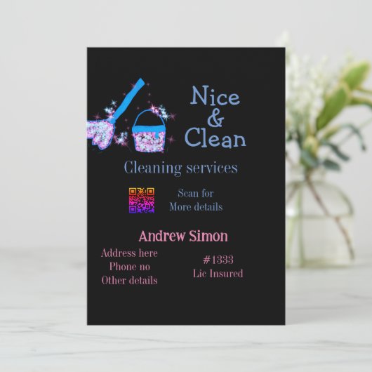 Blauer rosa Glitzer sauberer Mopp Name q r b Einladung (Stehend Vorderseite)