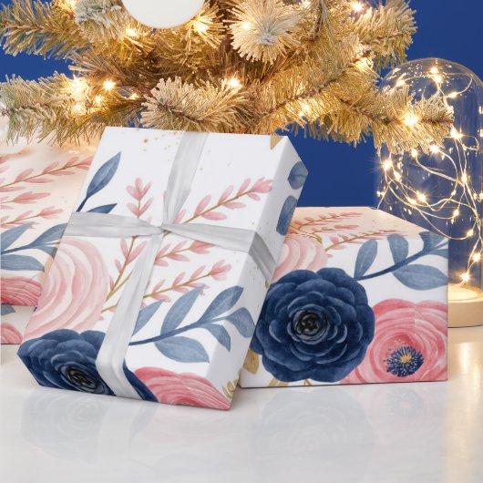 Blauer Rosa und blaues Blumenpapier Geschenkpapier (Feiertage)