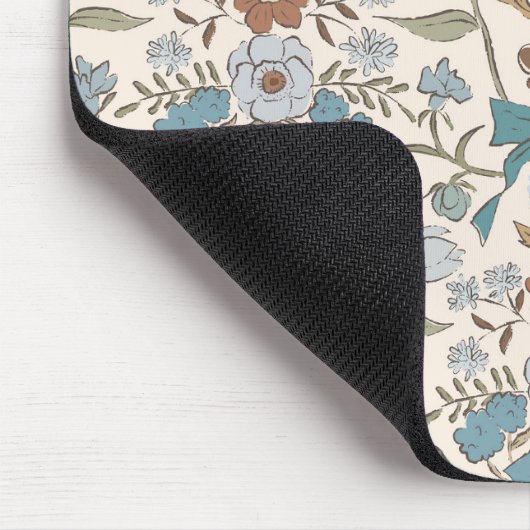 Blauer Rustikaler Bogen und Blüten Mousepad (Ecke)