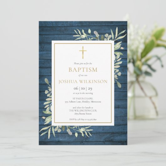 Blauer Rustikaler Wald Grüne Taufe Christening Einladung (Stehend Vorderseite)