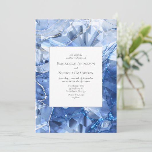 Blauer Sapphire Gemstone Illusion Hochzeit Einladu Einladung (Stehend Vorderseite)