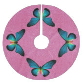 Blauer Schmetterling auf Rosa Glitzer Baumrock Polyester Weihnachtsbaumdecke (Vorderseite)