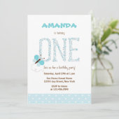 Blauer Schmetterling Einladung zum ersten Geburtst (Stehend Vorderseite)