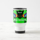 Blauer Schmetterling glaubt inspirierende Worte Reisebecher (Mittel)