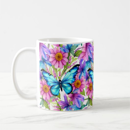 Blauer Schmetterling in einem Feld von Blume Kaffeetasse (Links)