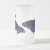 Blauer Schmetterling mit offenen Flügeln Mattglas Bierglas (Mittel)
