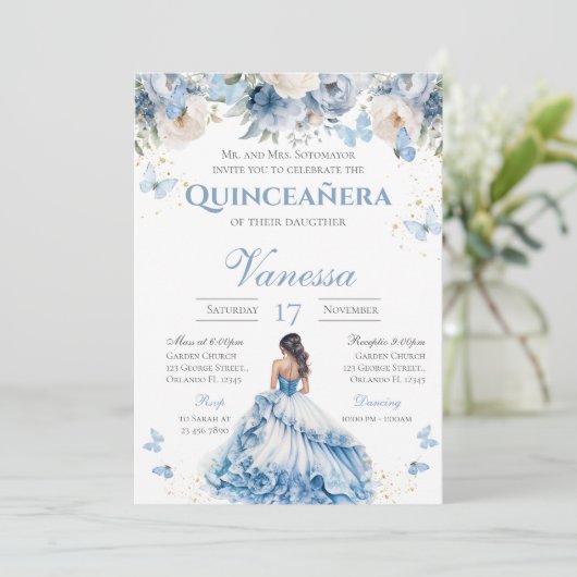 Blauer Schmetterling Quinceanera Einladung (Stehend Vorderseite)