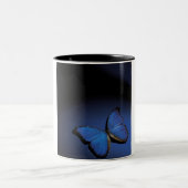 Blauer Schmetterling Zweifarbige Tasse (Mittel)