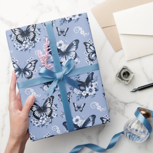 Blauer Schmetterlingsmuster-Geschenk Geschenkpapier (Schenken)