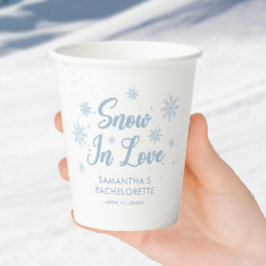 Blauer Schnee in Liebe Winter Bachelorette Pappbecher