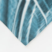 Blauer, sich überlappender Streifen, hervorgehoben Fleecedecke (Ecke)