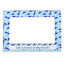 Blauer Sonnenschirm am Strand besser