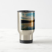 Blauer Sonnenuntergang am See Reisebecher (Mittel)