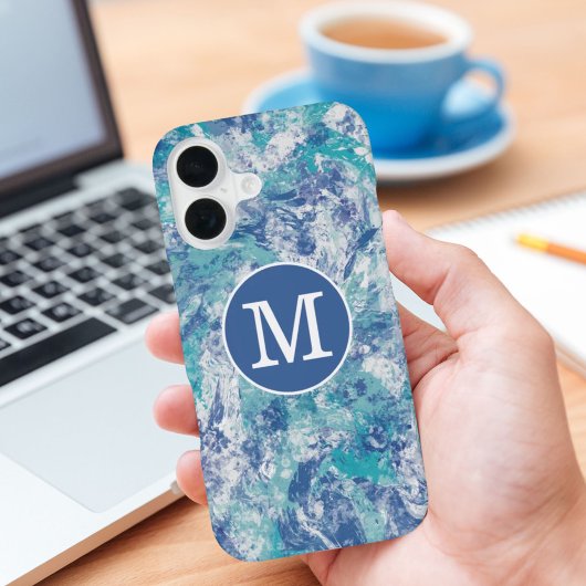 Blauer Spritzer mit individuellem Monogramm iPhone 16 Hülle