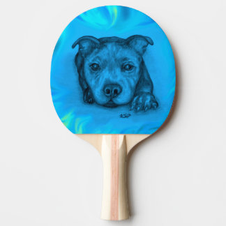 Blauer Staffy Welpe Tischtennis Schläger