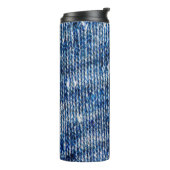 Blauer Strickwollegewebe schließen Foto Hintergrun Thermosbecher (Nach links gedreht)