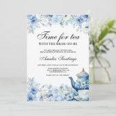 Blauer Tee mit Braut zum Brautparty Einladung (Stehend Vorderseite)