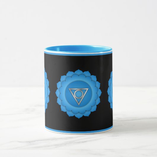 Blauer Throat Chakra Symbol Achtung und Heilung Tasse (Zentrum)