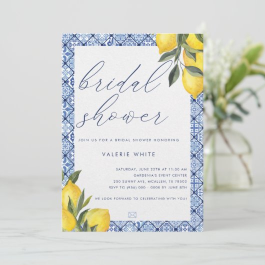 Blauer Tile Lemon Bridal Dusche Einladung (Stehend Vorderseite)