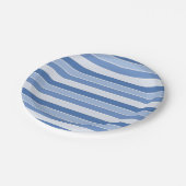 Blauer Ton und Creme Streifen Pappteller (Schrägansicht)