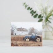 Blauer Traktorenständer und Feld Postkarte (Stehend Vorderseite)